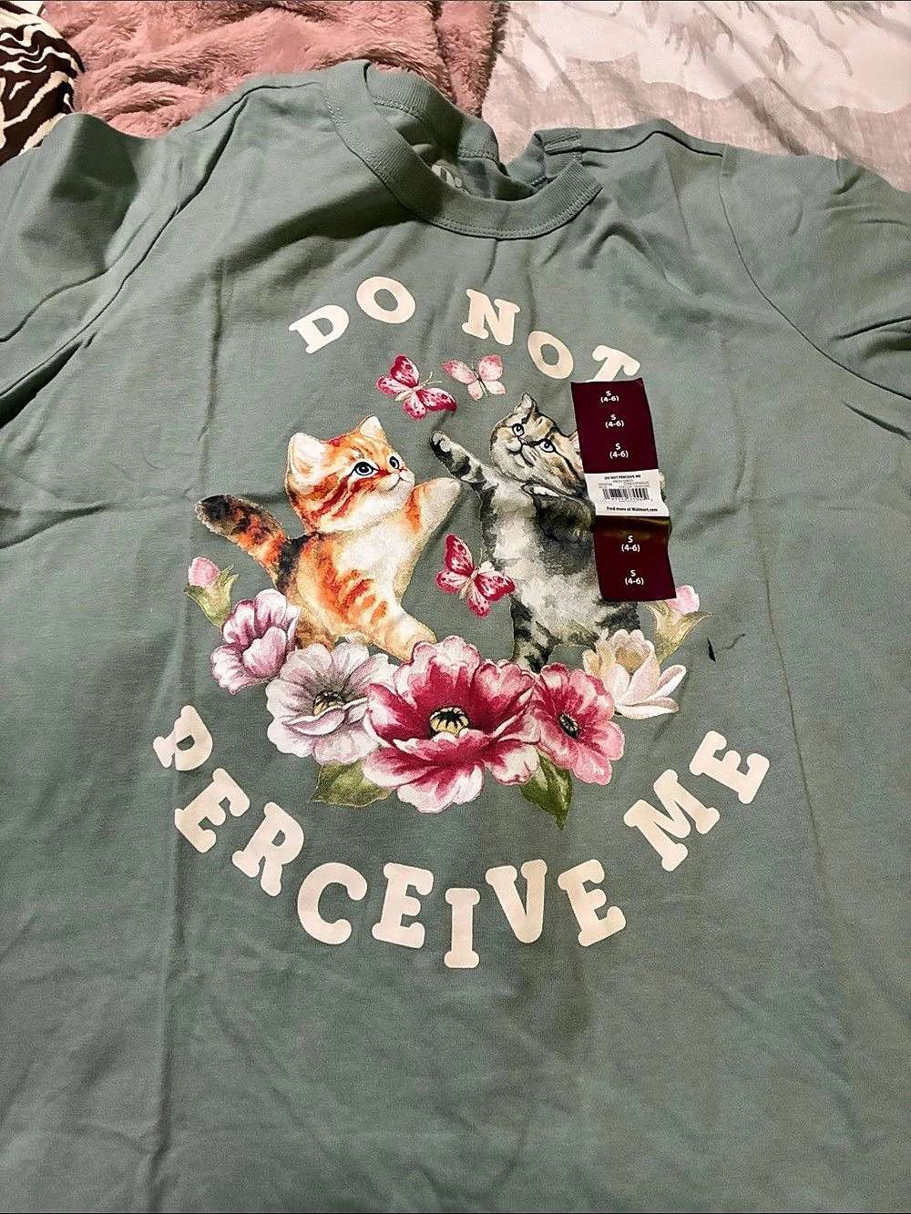 Doe Do Not Perceive Me Women's Graphic Tee Graphic Tee Small Green & Pink